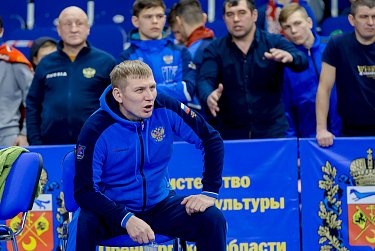В Оренбурге стартовало первенство ПФО по вольной борьбе